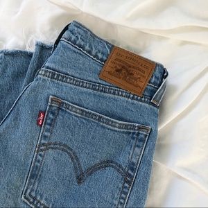 Levi’s Wedgie Straight Jeans